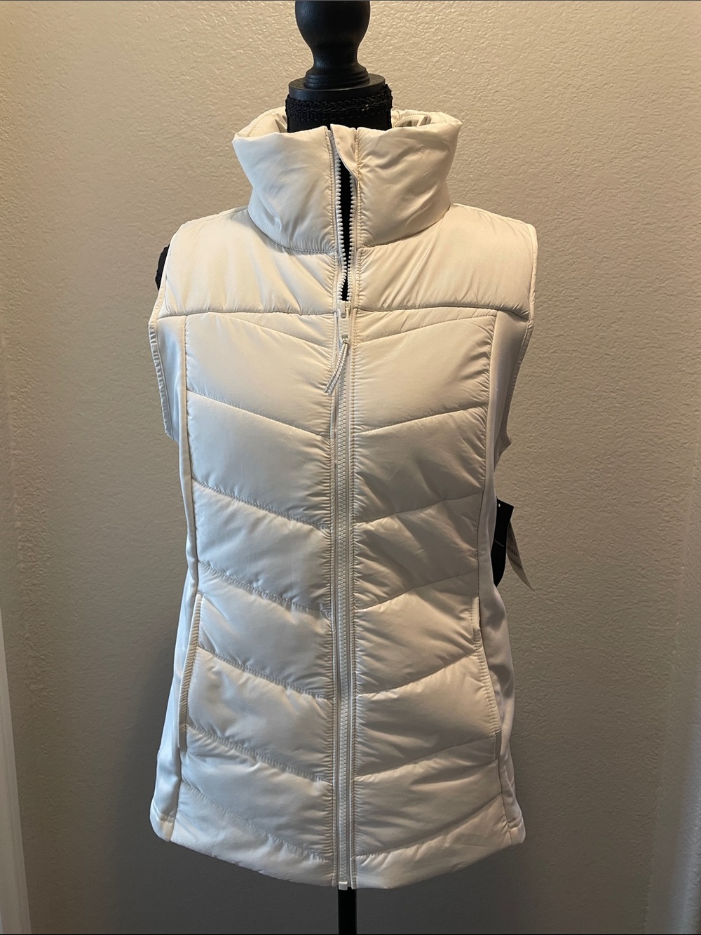 Ideology Women's Cream Quilted Puffer Vest with Stand Collar
